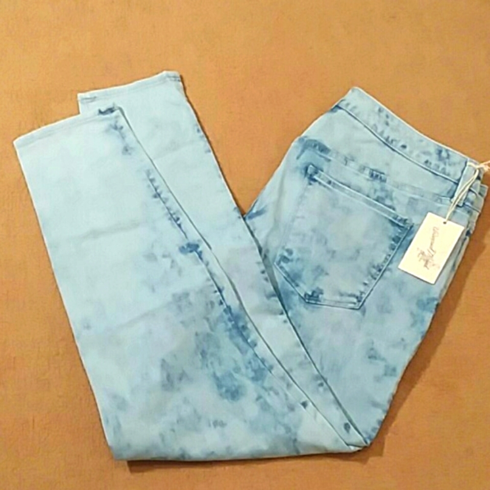 SALE!! NWT! Universal Thread Jeans New!